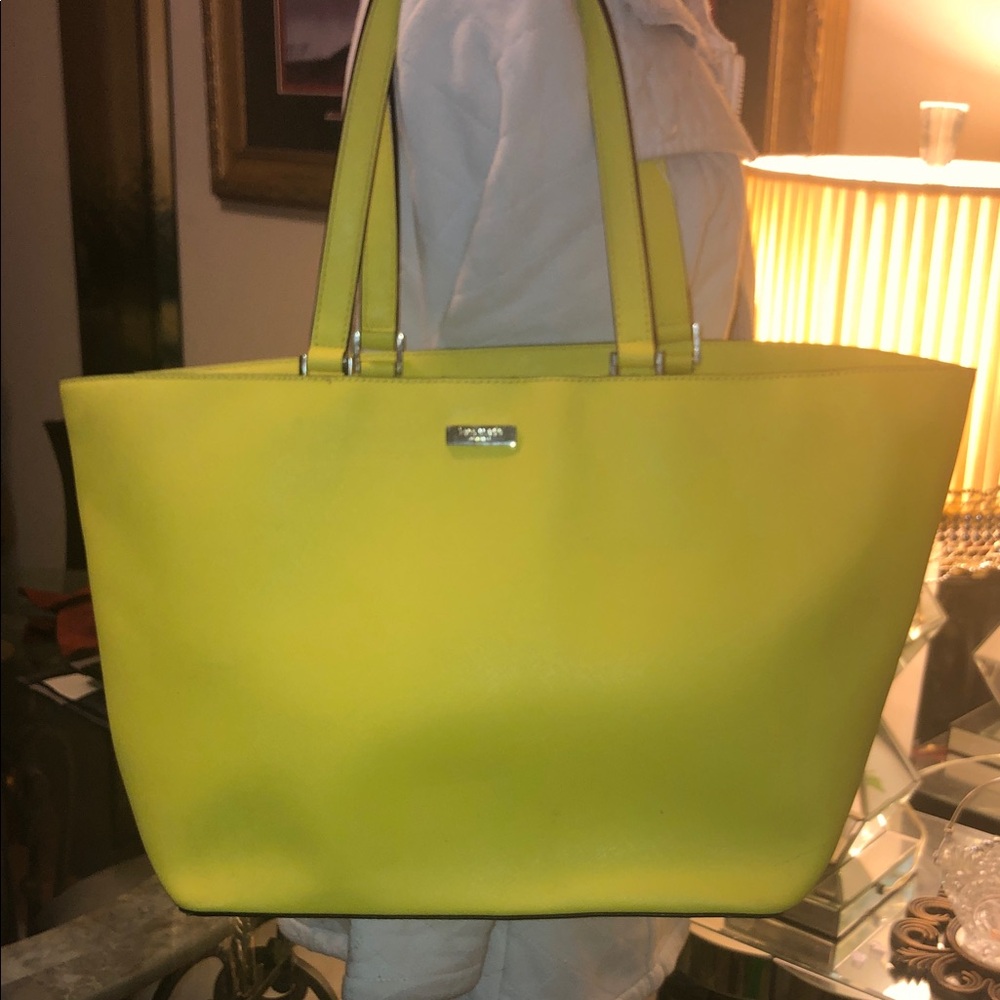 🔥🥰 🔥 Bright lemon/lime Tote Too Hot! Like New